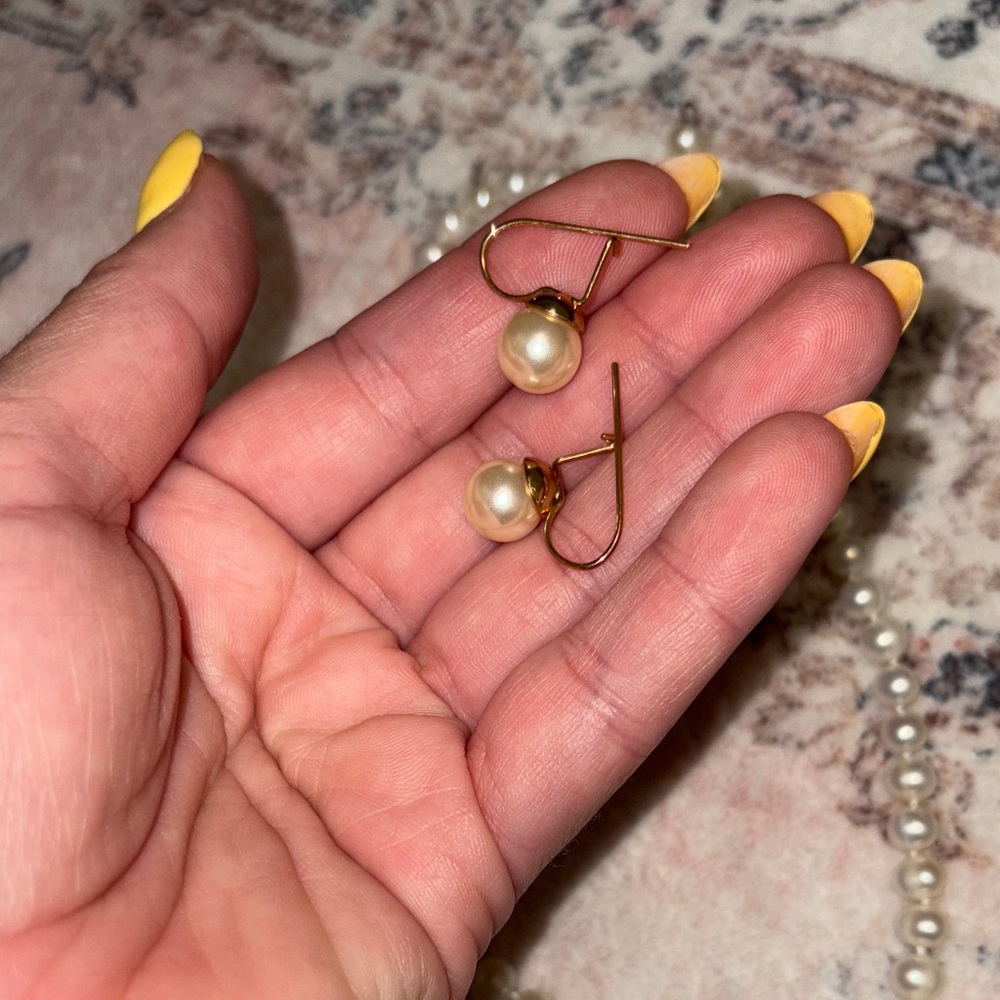 Pearls - Picture 4 of 4